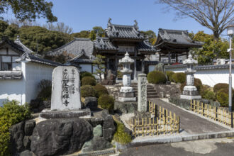聖應寺さくら廟（しょうおうじ さくらびょう）