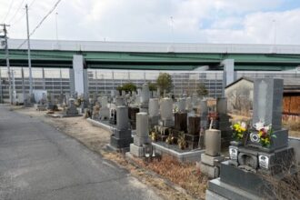 儀長墓地（ぎちょうぼち）