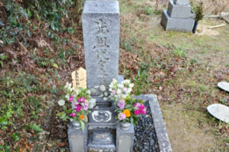 【墓石移設・外柵新設・クリーニング・色入れ】名古屋市対応｜愛知県知多郡美浜町｜施工事例 Before