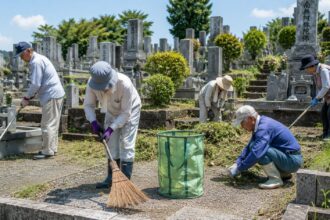墓地清掃の負担が増えている理由｜高齢化で進む管理問題
